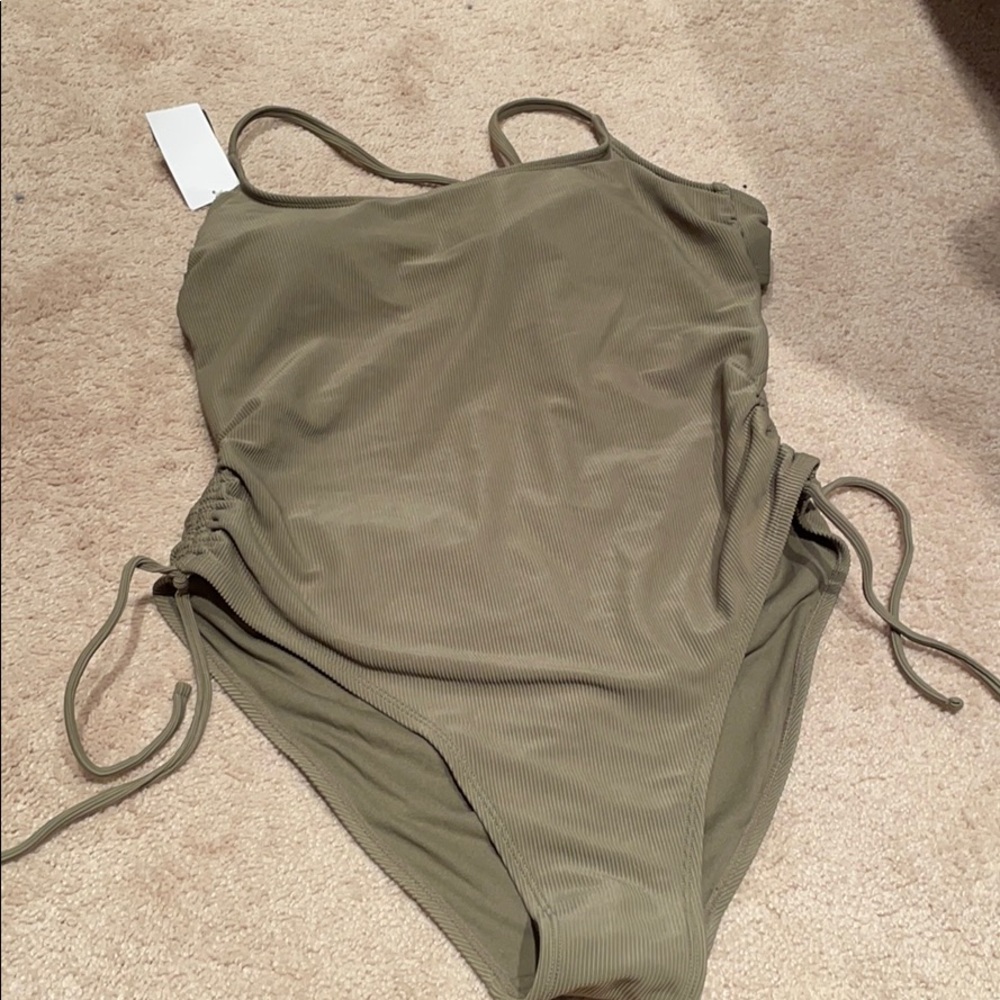 Bathing suit